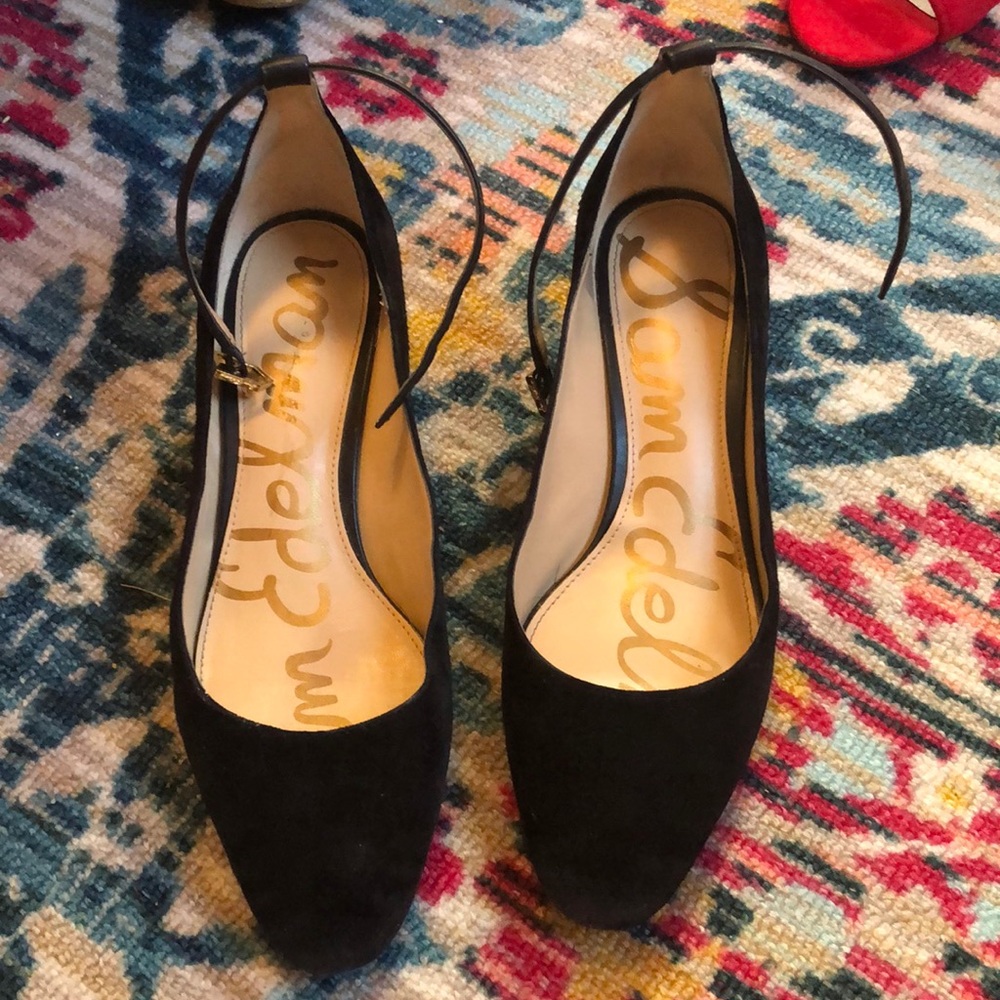 Sam Edelman suede pumps